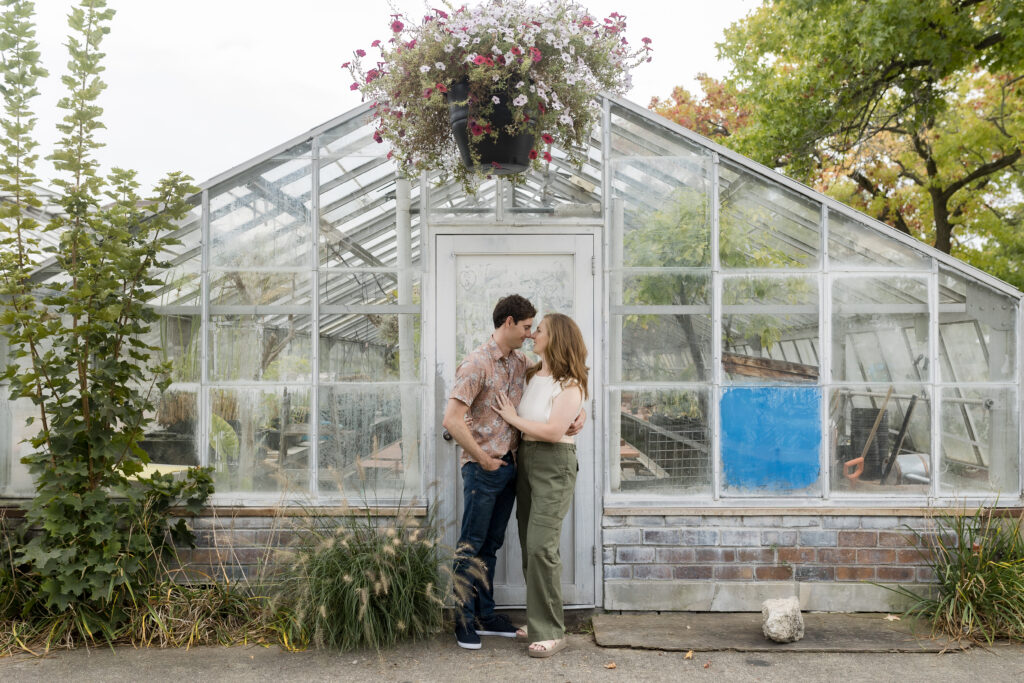 Belle Isle Engagement photography by Savvy Shoots photography