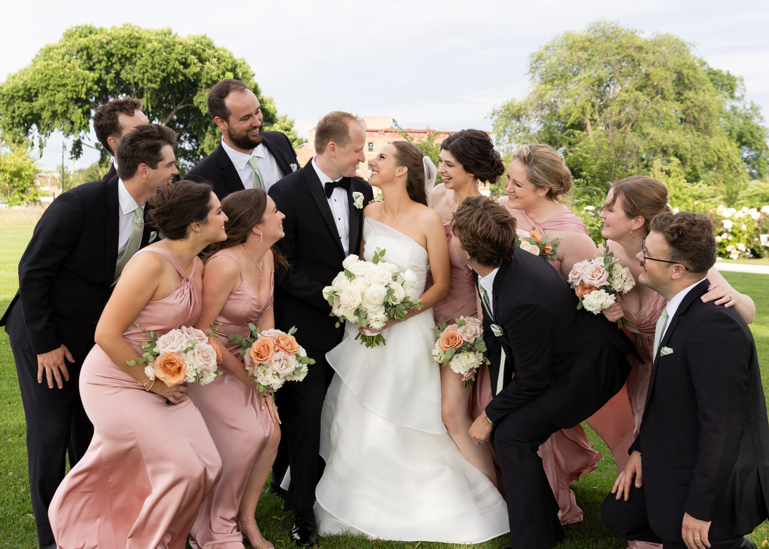 Bridal party photos downtown detroit wedding